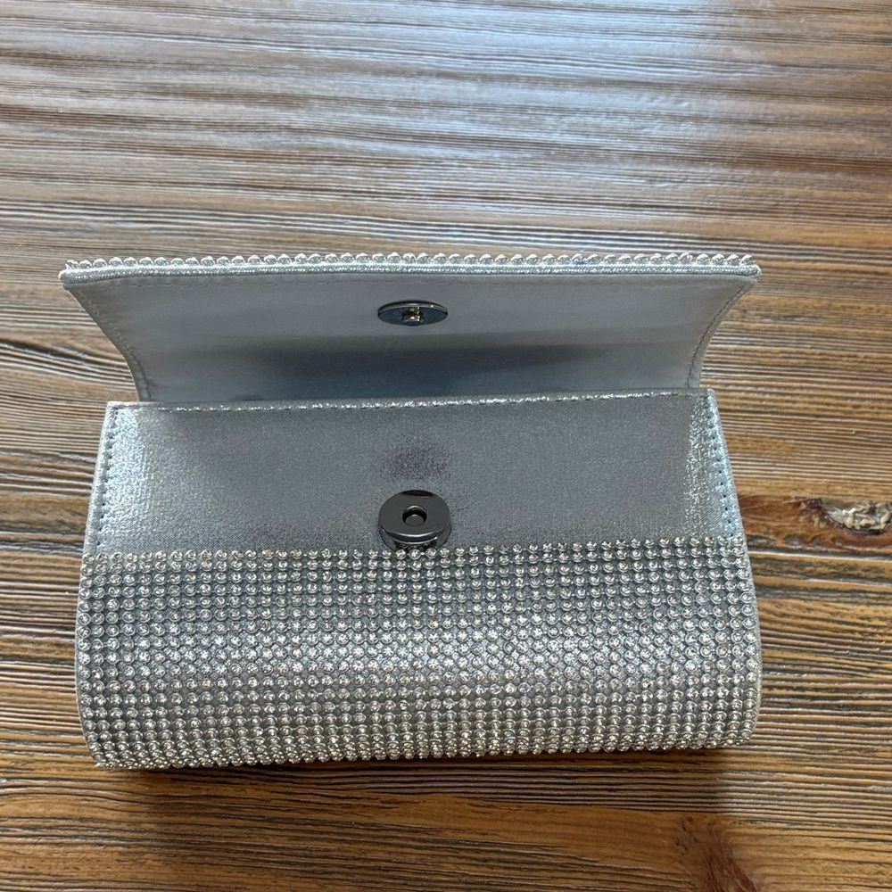 Sparkling Silver Rhinestone Clutch - Picture 6 of 11